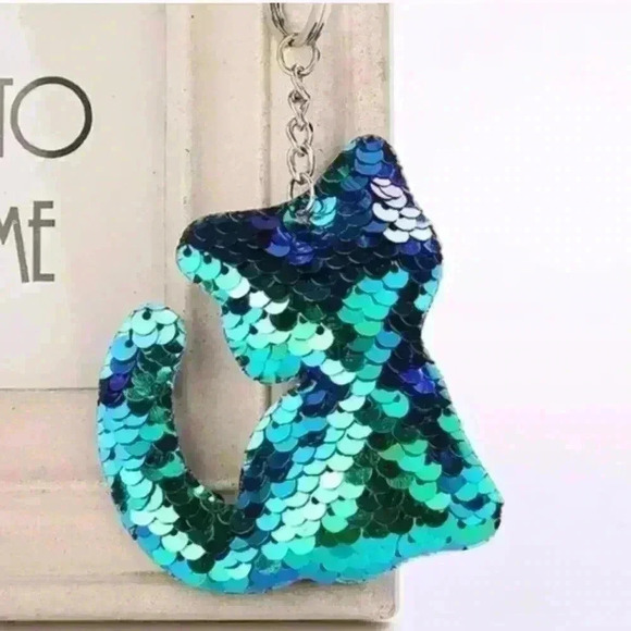 ⭐️ Cat And Unicorn Sequin Poms - Picture 2 of 5